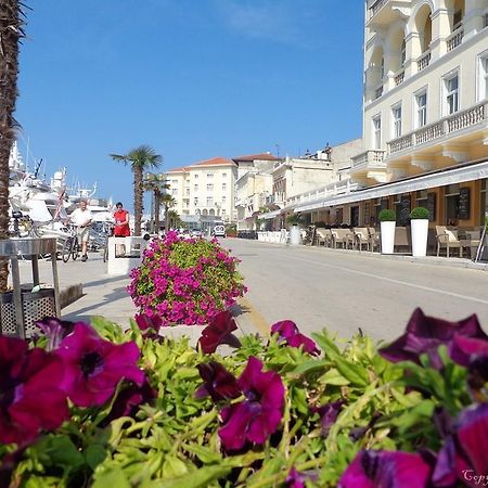 Apartments Mladenka Пореч Экстерьер фото