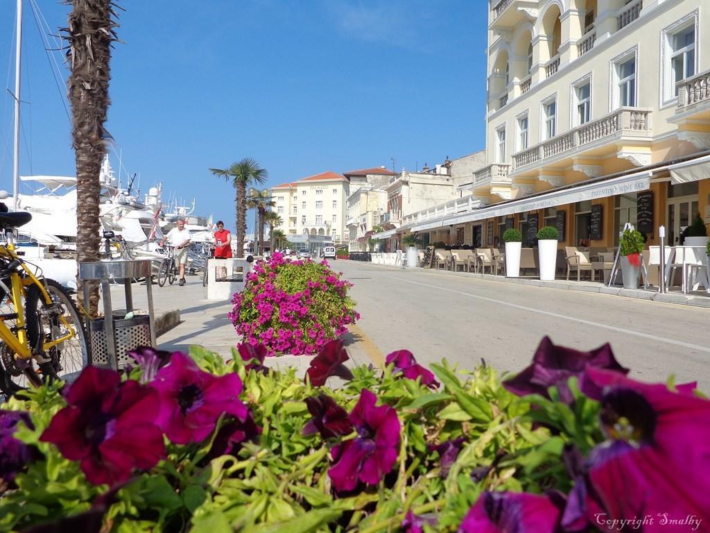 Apartments Mladenka Пореч Экстерьер фото